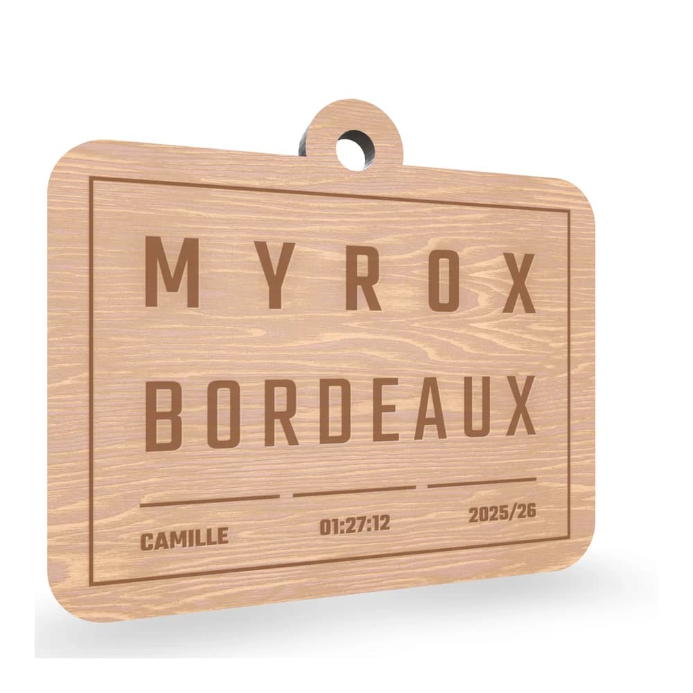 Porte-clés Finisher — plaque en contreplaqué gravée, œilleton déporté pour l'anneau